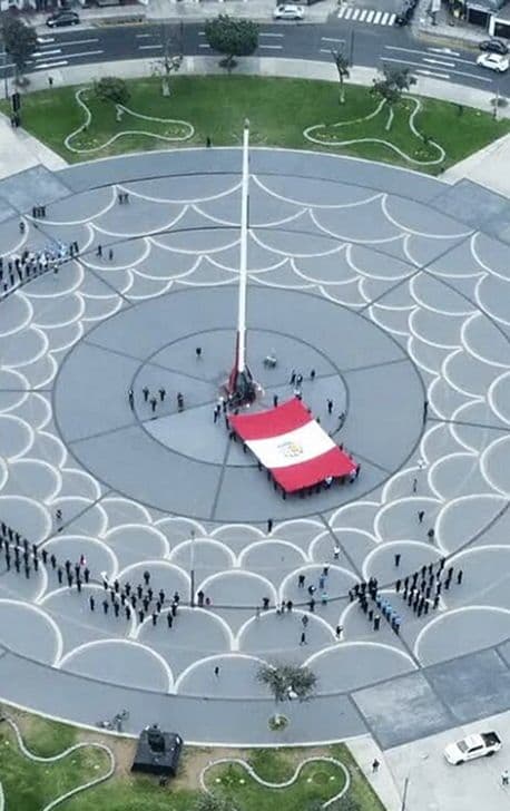 Actividad cívico-militar de izamiento de Bandera